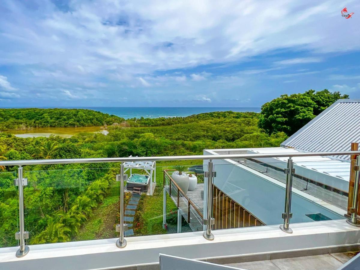 The View - Magnifique Villa Face A La Mer Sainte-Anne  Exterior photo